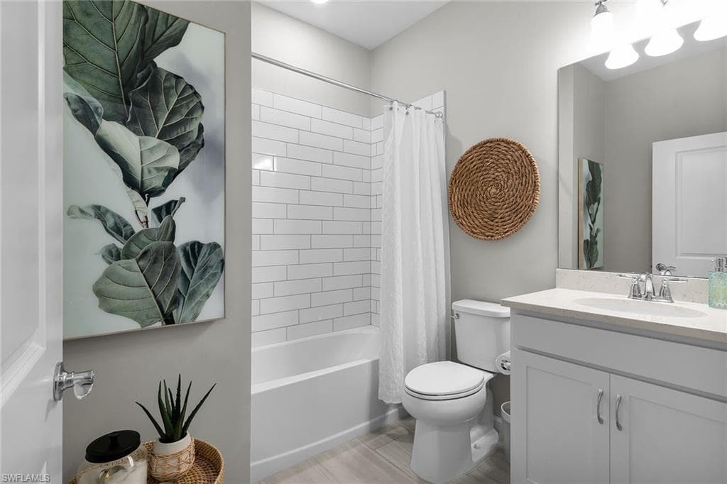 2191 Yellowfin CIR, NAPLES FL 34114-18