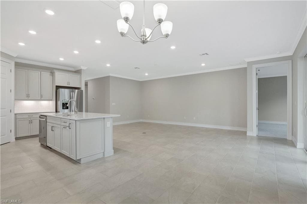 335 Tamarindo LN, NAPLES FL 34114-5