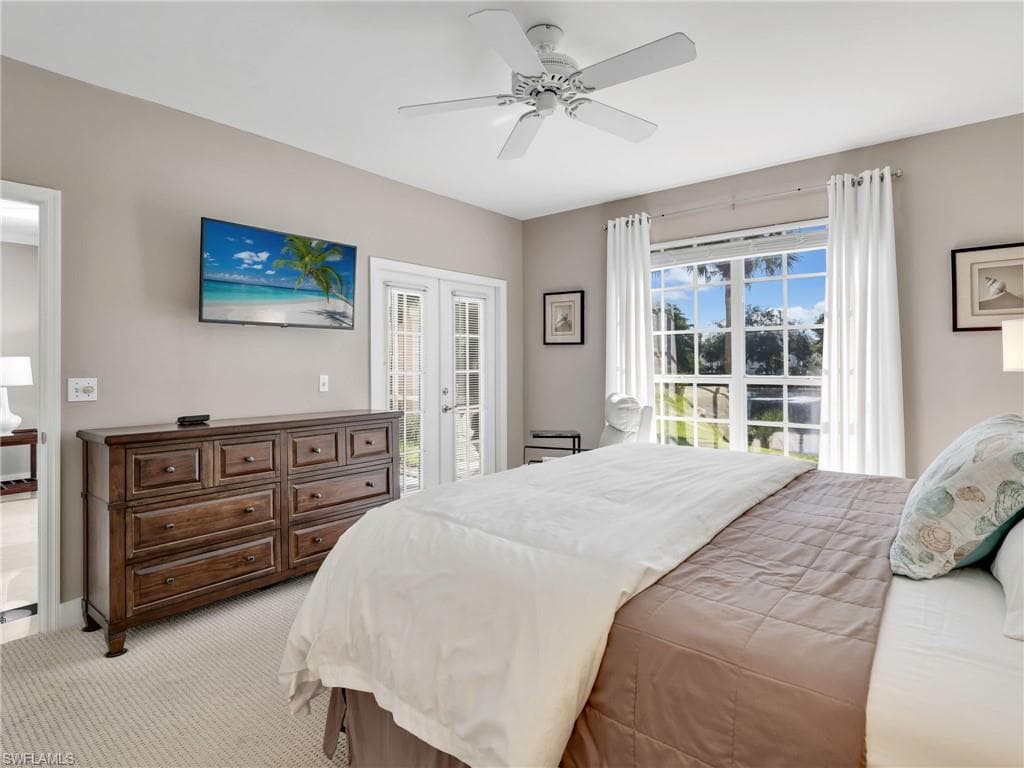 651 Wiggins Lake DR # 101, NAPLES FL 34110-22