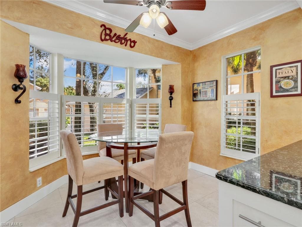 651 Wiggins Lake DR # 101, NAPLES FL 34110-12