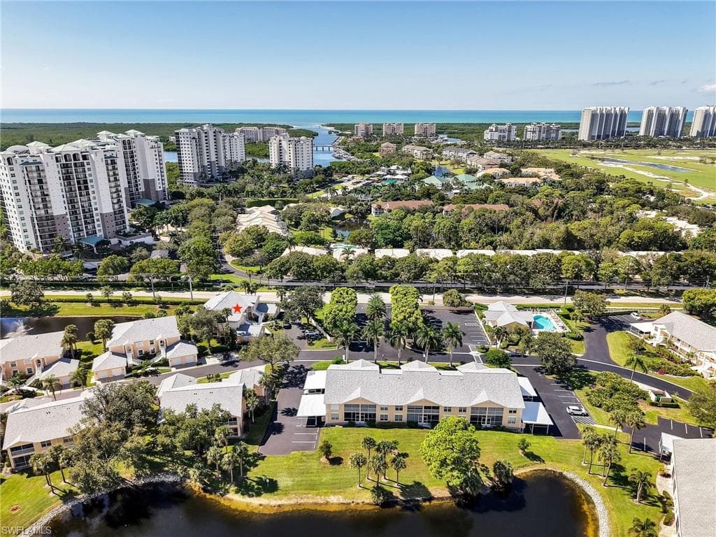 651 Wiggins Lake DR # 101, NAPLES FL 34110-2