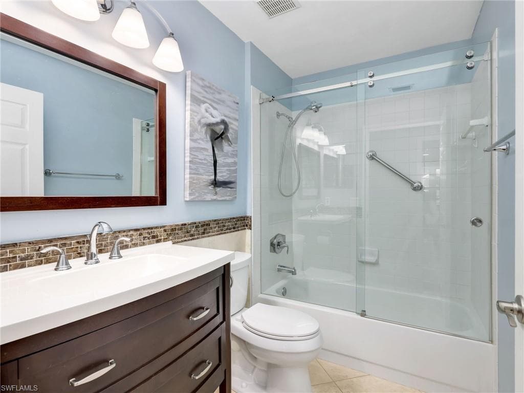 651 Wiggins Lake DR # 101, NAPLES FL 34110-28