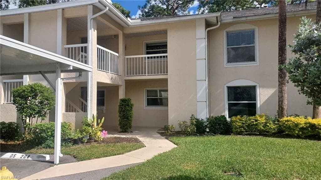 716 Landover CIR # 102, NAPLES FL 34104-26