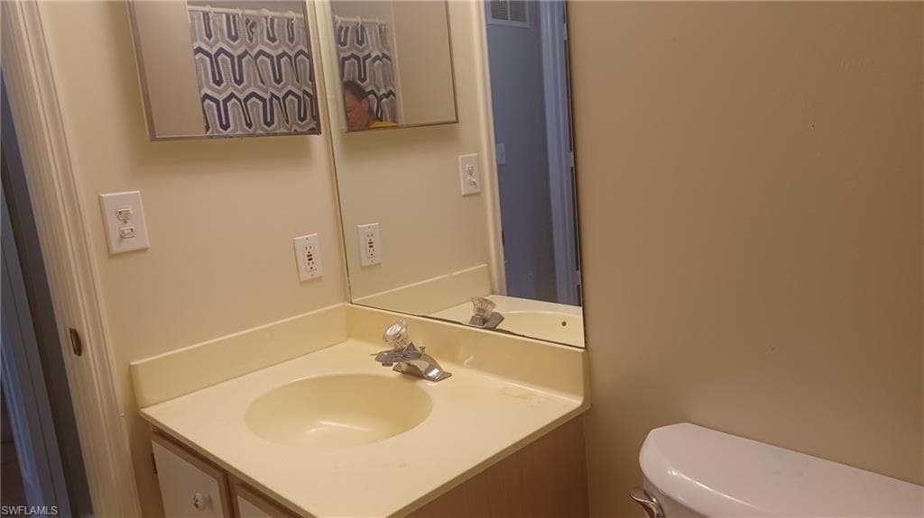 716 Landover CIR # 102, NAPLES FL 34104-35