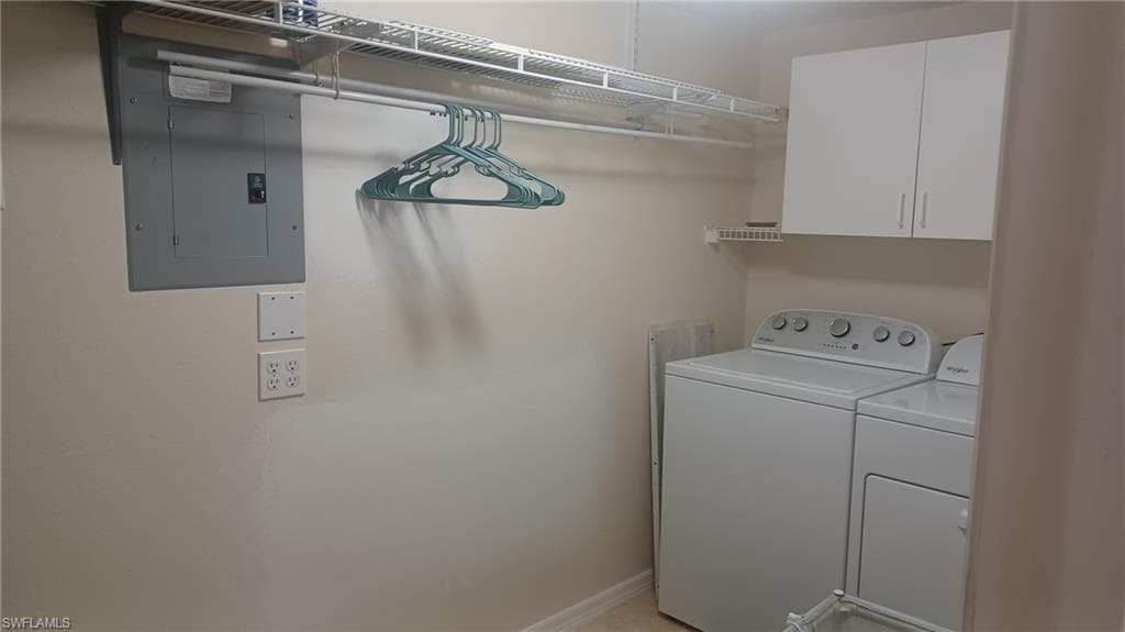 716 Landover CIR # 102, NAPLES FL 34104-36