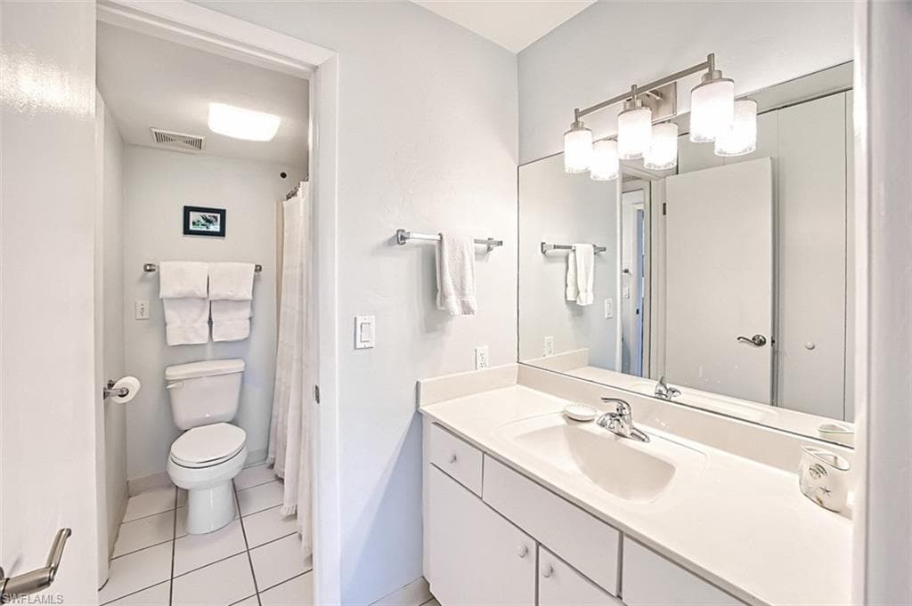 1250 Tennisplace CT # B31, SANIBEL FL 33957-22