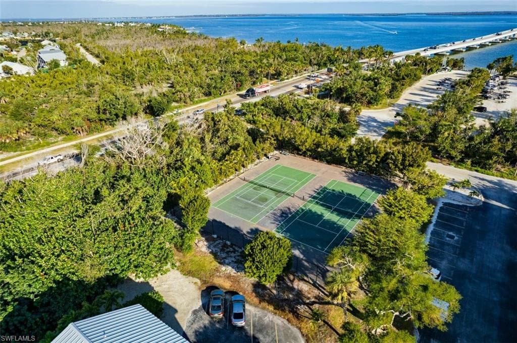 1250 Tennisplace CT # B31, SANIBEL FL 33957-29