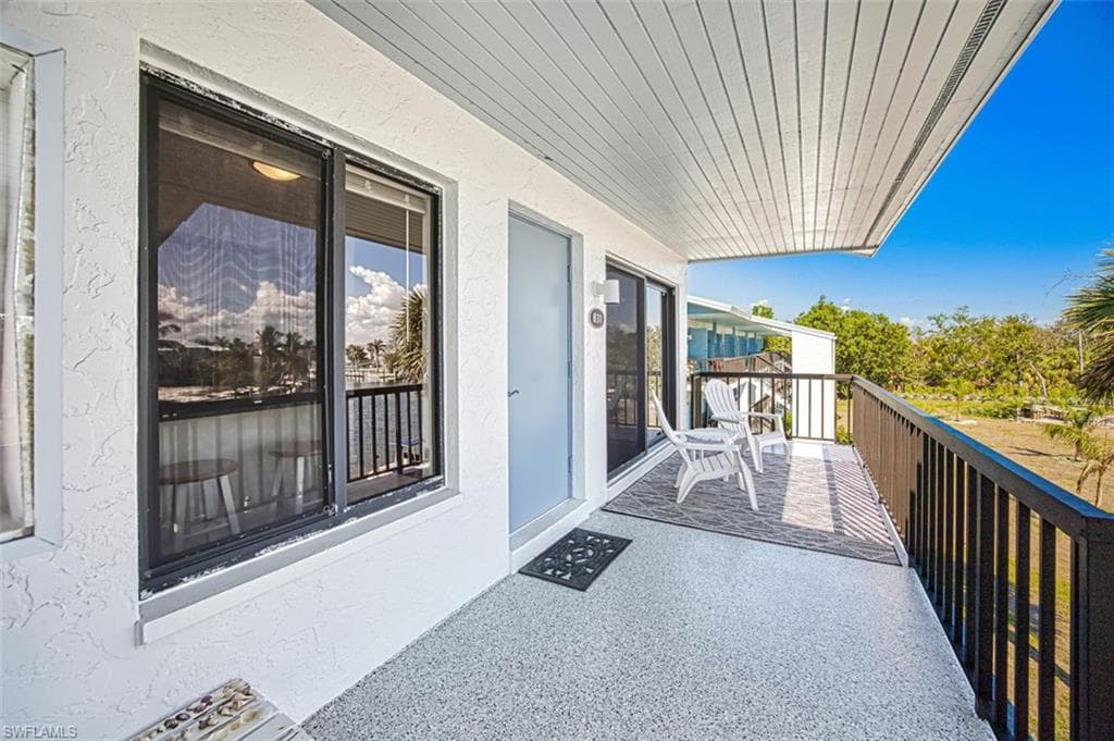 1250 Tennisplace CT # B31, SANIBEL FL 33957-7