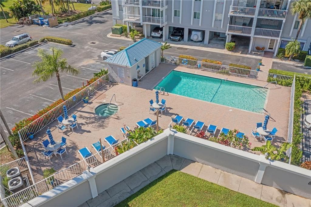 2875 Palm Beach BLVD # 205, FORT MYERS FL 33916-4