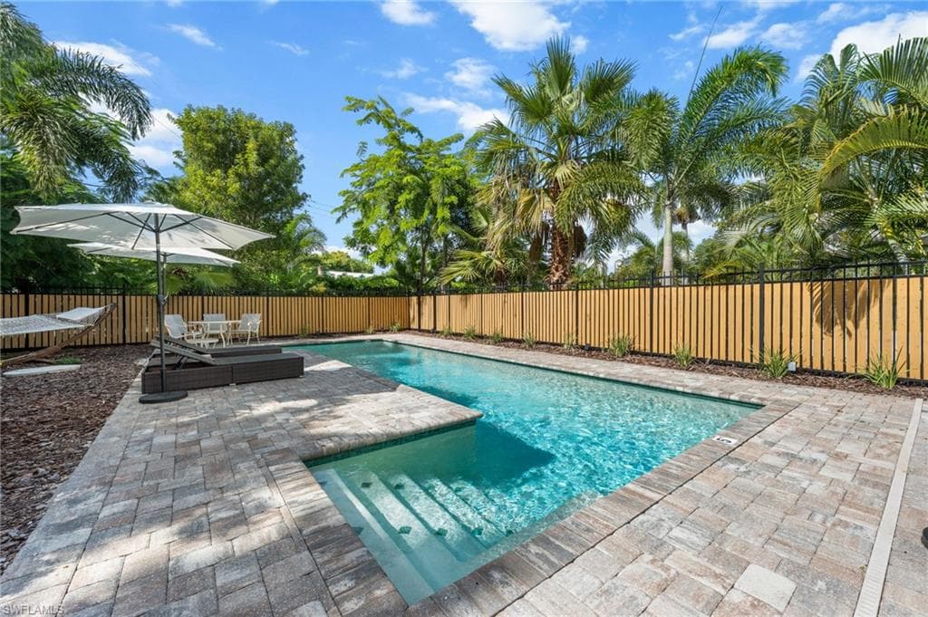 2408 Euclid AVE, FORT MYERS FL 33901-27