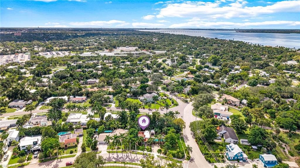 2408 Euclid AVE, FORT MYERS FL 33901-40