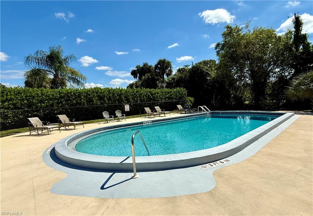 1211 Rosemary CT Unit C104, NAPLES FL 34103-25