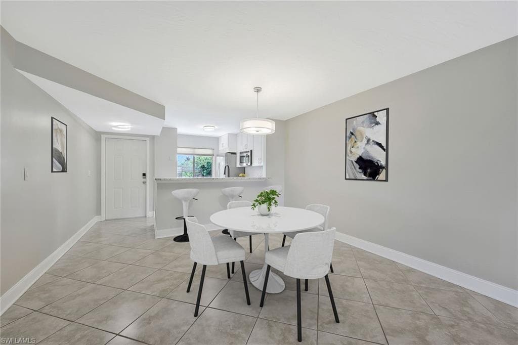 1211 Rosemary CT Unit C104, NAPLES FL 34103-6