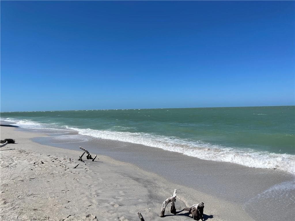 320 Pieces Of Eight, CAPTIVA FL 33924-19