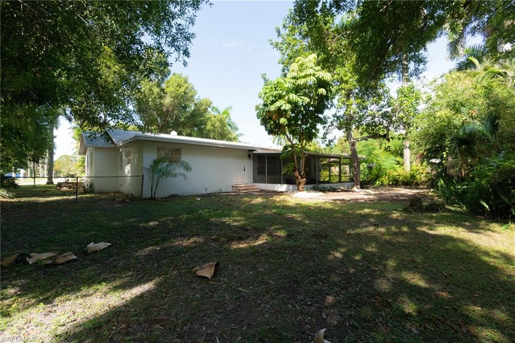 2535 Cortez BLVD, FORT MYERS FL 33901-26