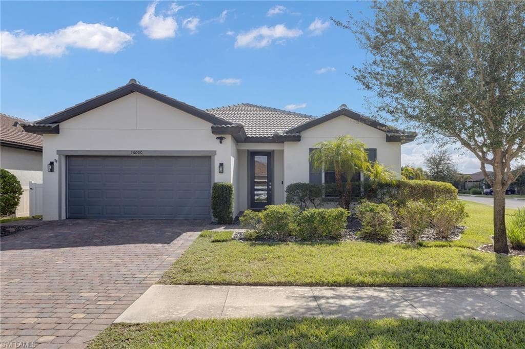 16000 Palmetto Prairie DR, ALVA FL 33920-17