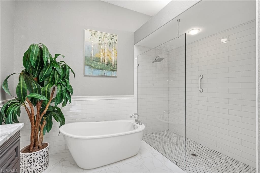 3033 Olde Cove WAY, NAPLES FL 34119-27