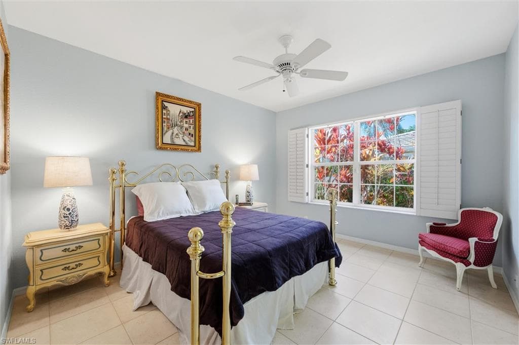 3033 Olde Cove WAY, NAPLES FL 34119-29