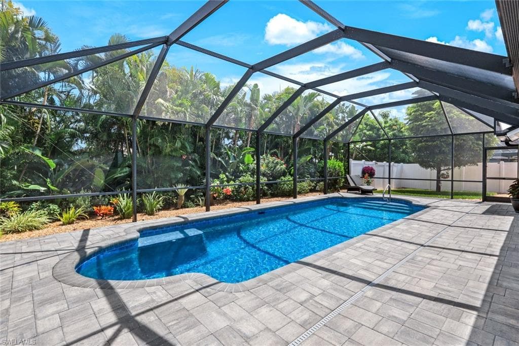 11641 Red Hibiscus DR, BONITA SPRINGS FL 34135-1