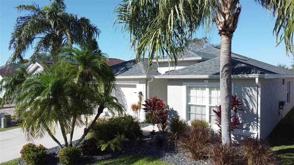 8884 Cedar Hollow DR, FORT MYERS FL 33912-2
