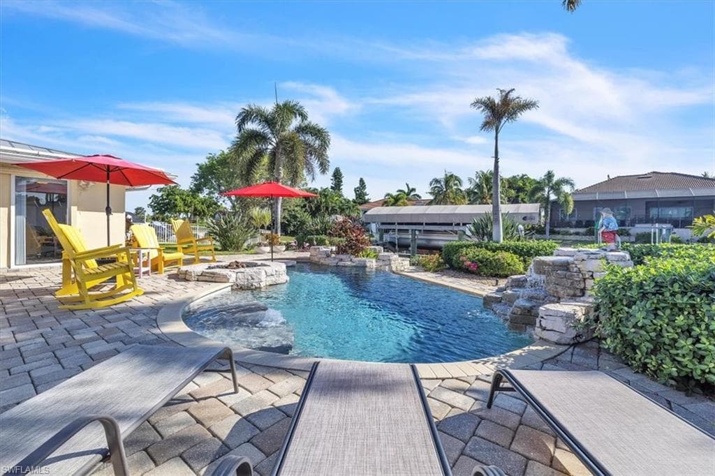 5305 Malaluka CT, CAPE CORAL FL 33904-29