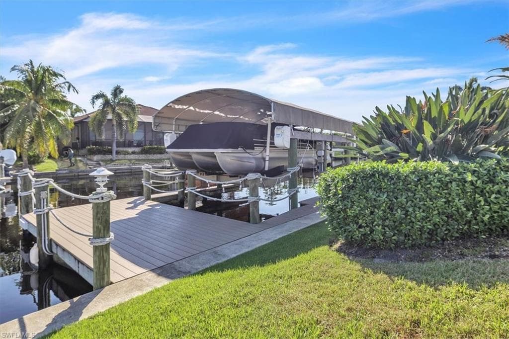 5305 Malaluka CT, CAPE CORAL FL 33904-40