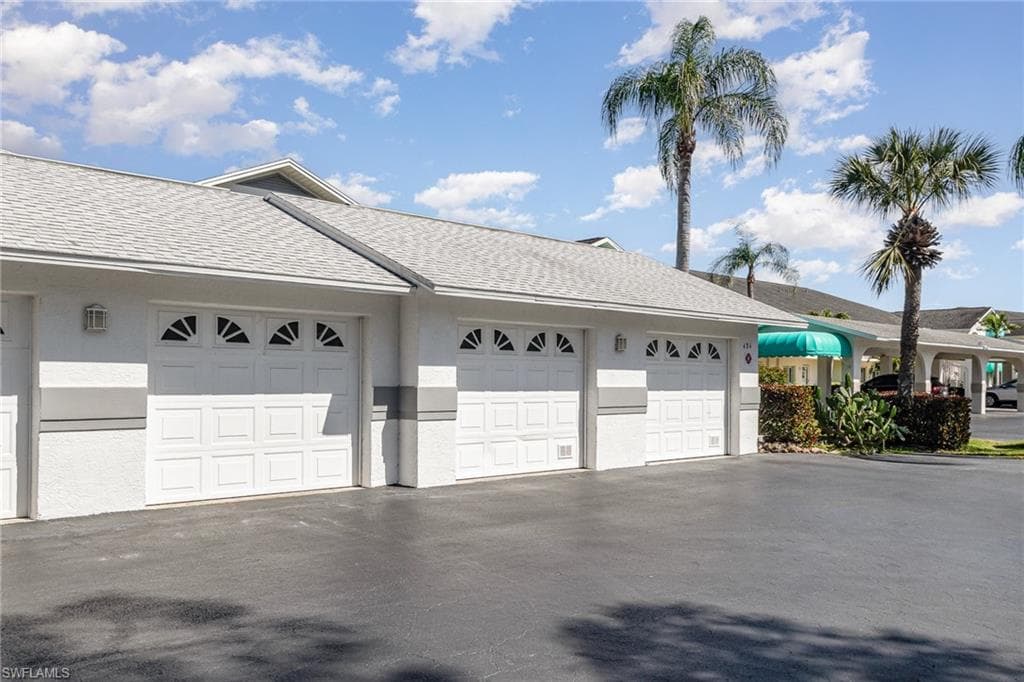 484 Belina DR # 1404, NAPLES FL 34104-4