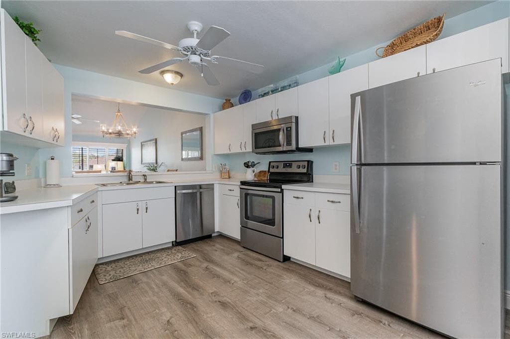 484 Belina DR # 1404, NAPLES FL 34104-9