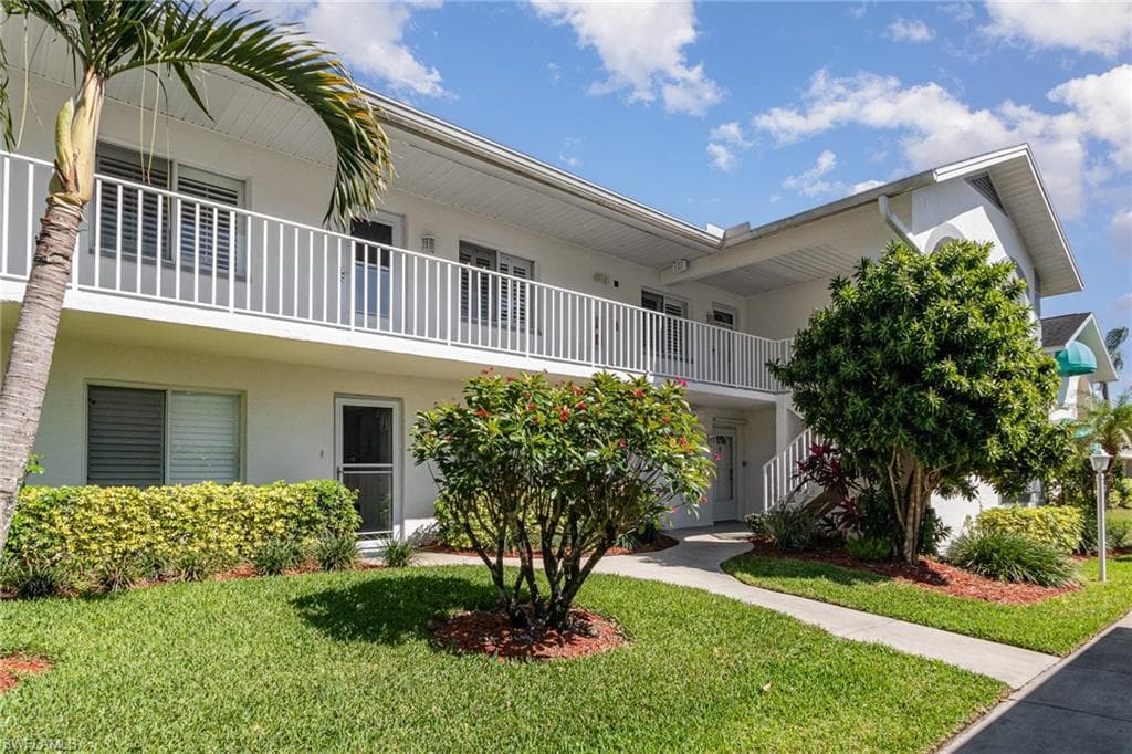484 Belina DR # 1404, NAPLES FL 34104-3