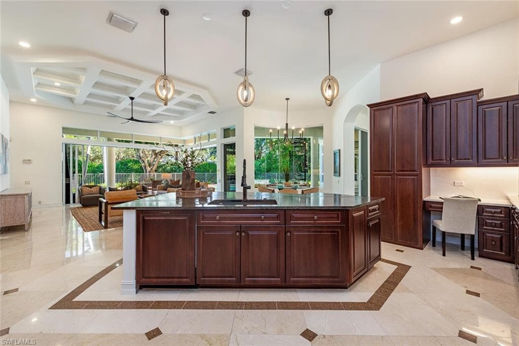 1252 POCANTICO LN, NAPLES FL 34110-15