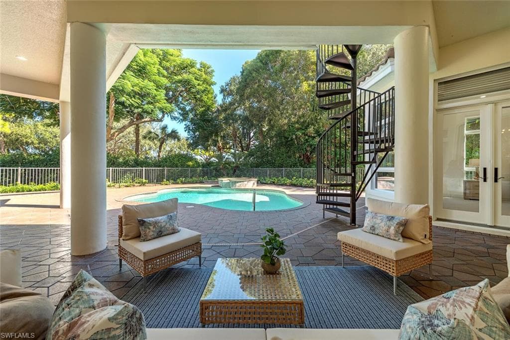 1252 POCANTICO LN, NAPLES FL 34110-7