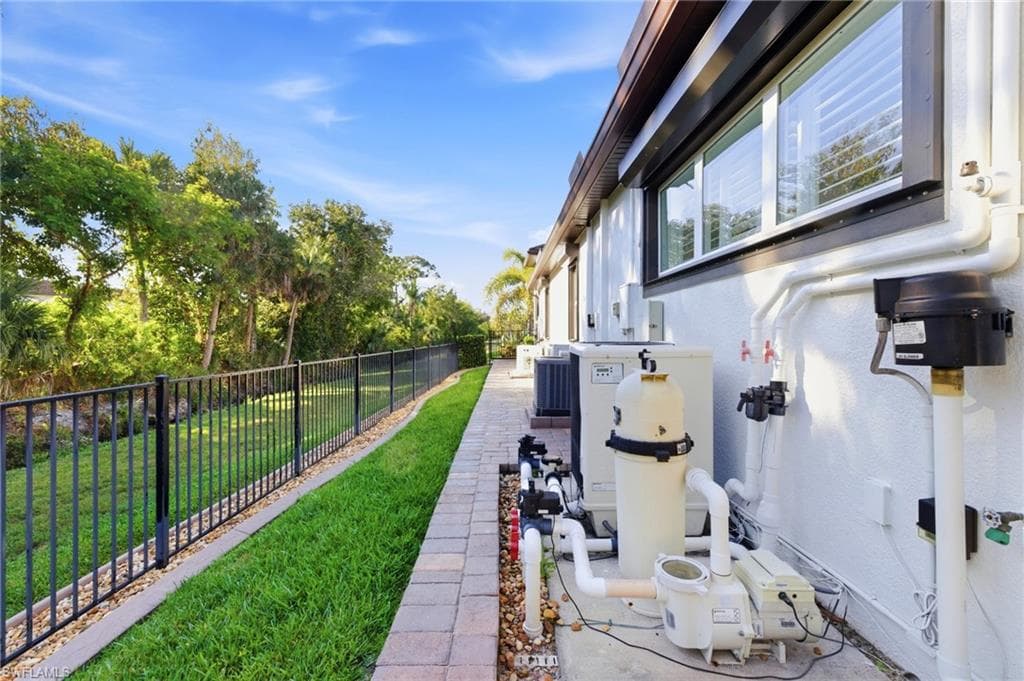 1189 S Town And River DR-30