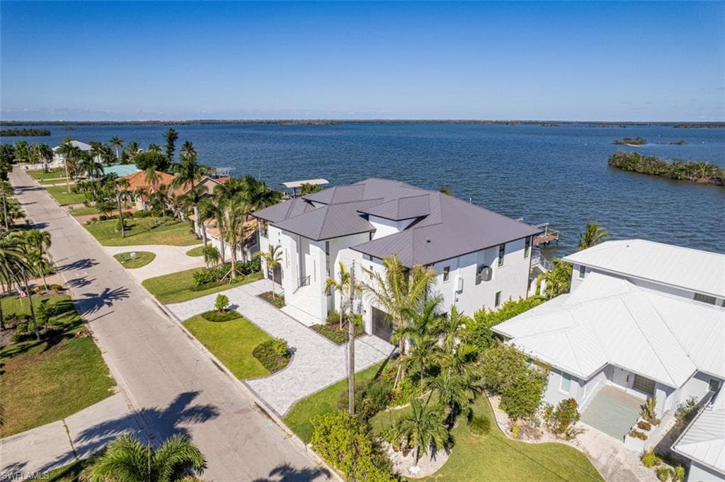 15 Bayview BLVD, FORT MYERS BEACH FL 33931-37