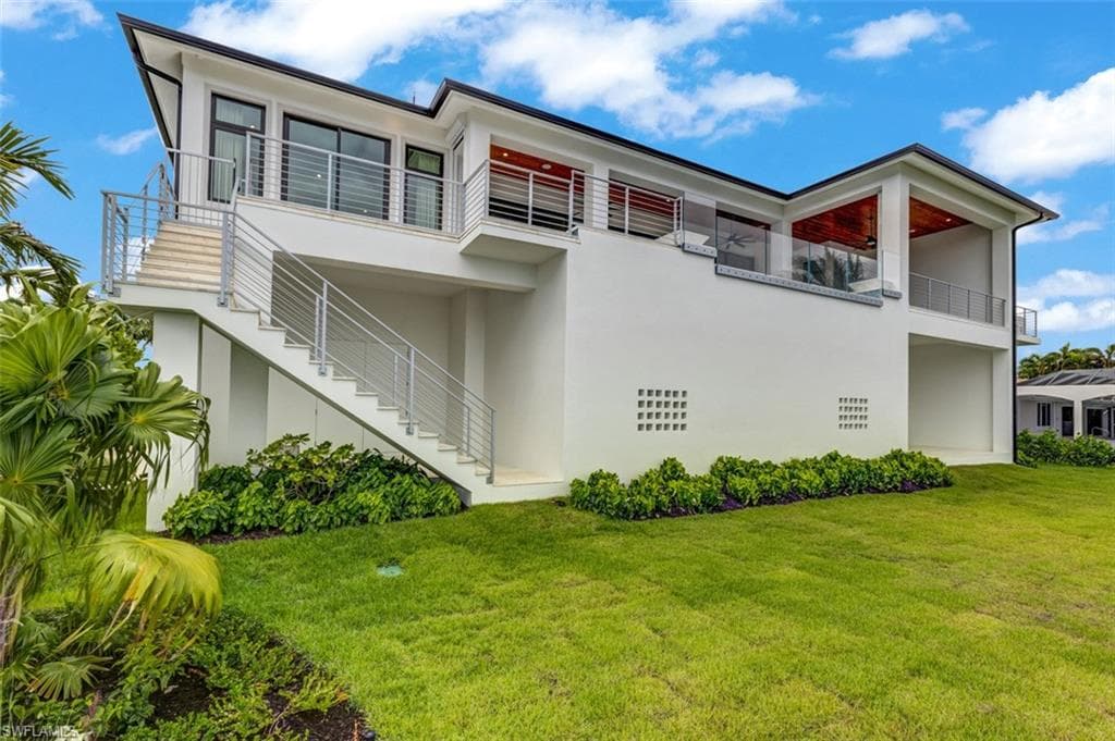 15 Bayview BLVD, FORT MYERS BEACH FL 33931-40