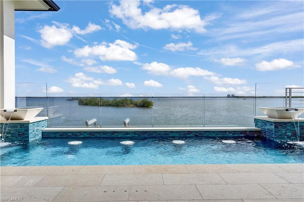 15 Bayview BLVD, FORT MYERS BEACH FL 33931-36