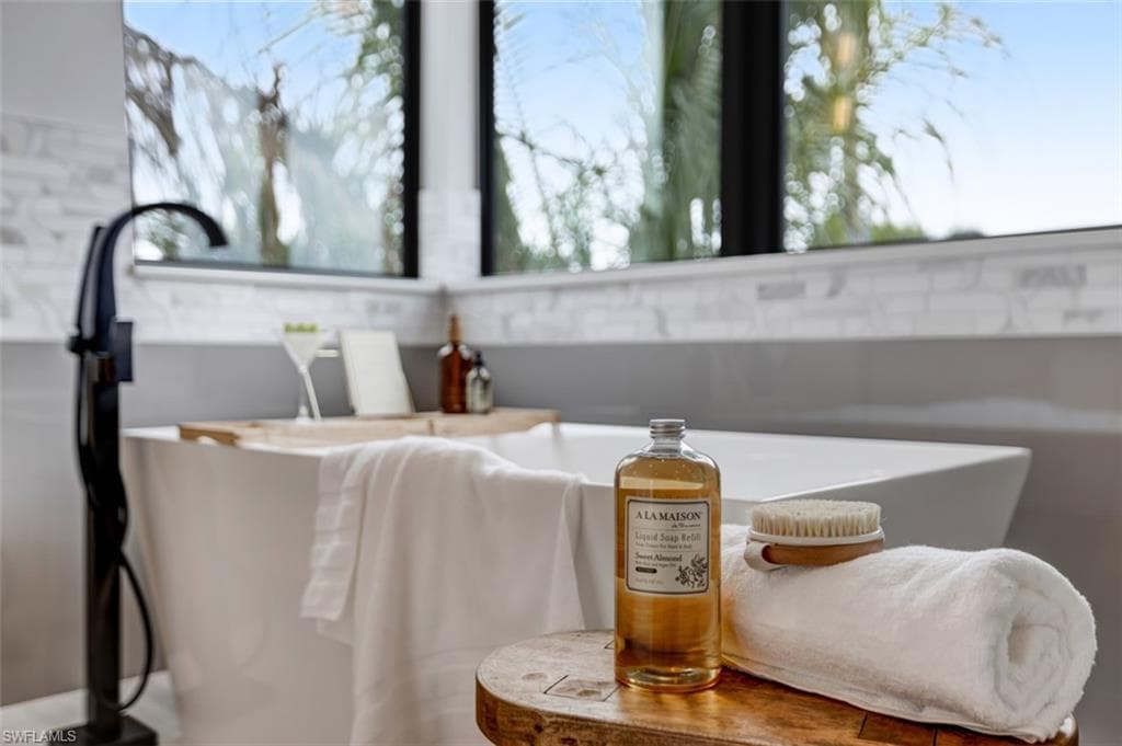 15 Bayview BLVD, FORT MYERS BEACH FL 33931-18