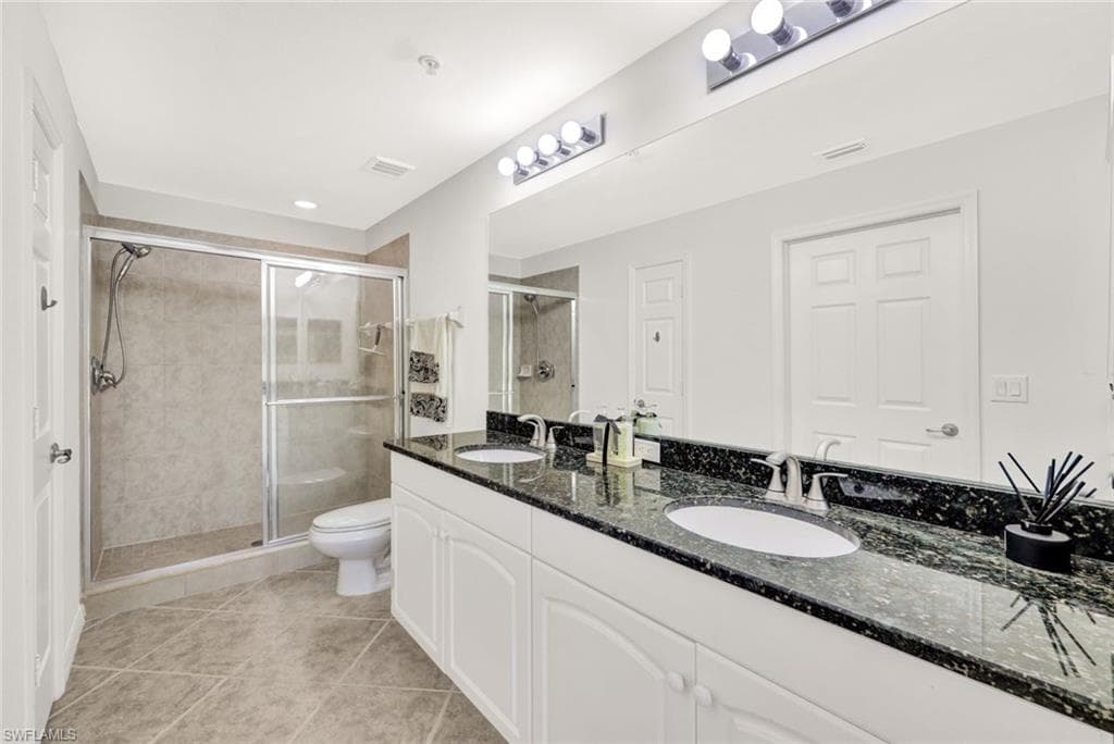 1101 Winding Pines CIR # 107, CAPE CORAL FL 33909-17