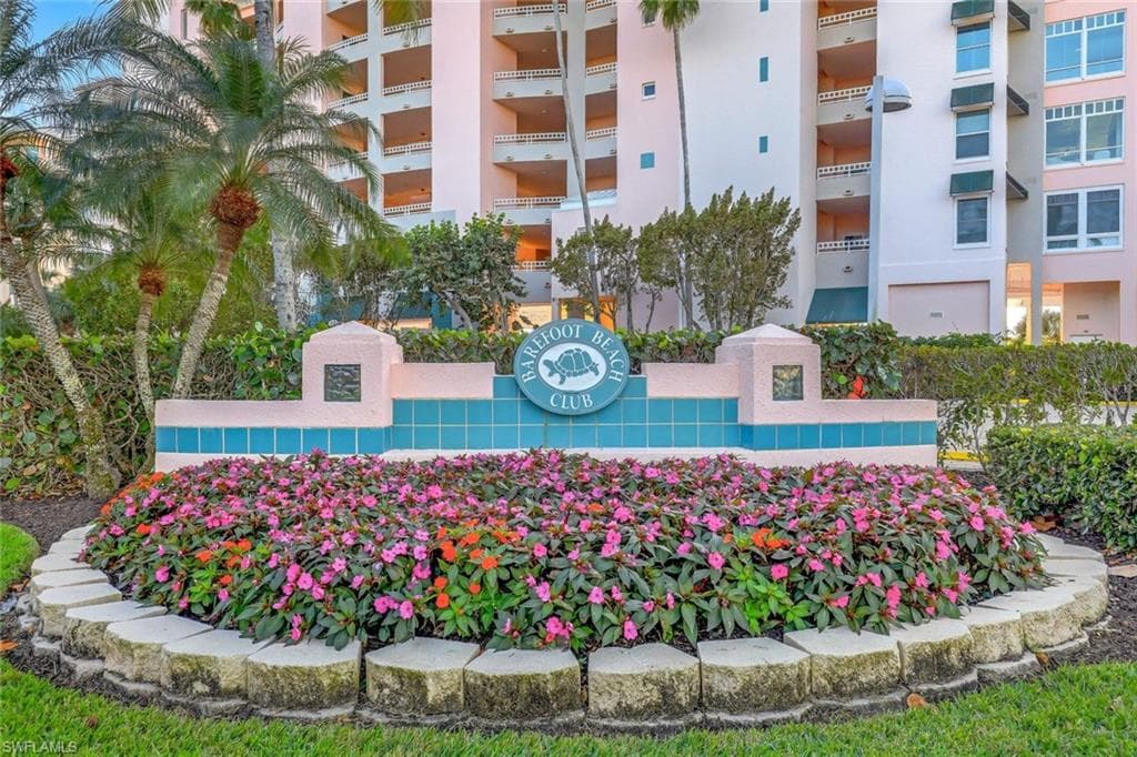 262 Barefoot Beach BLVD 205-1