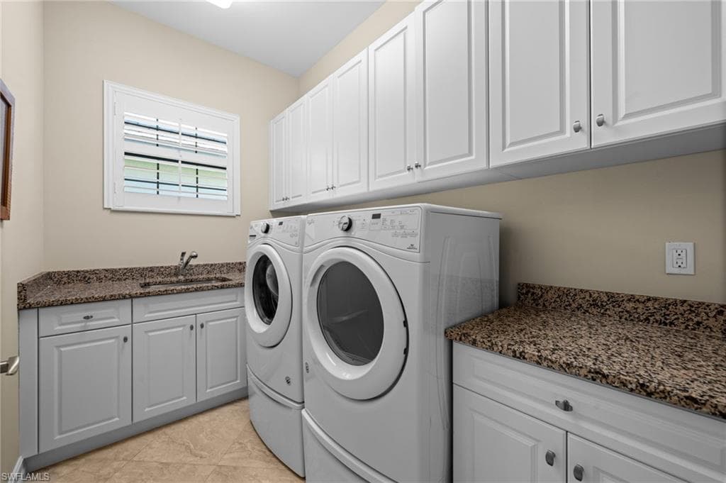 14686 Reserve PL, NAPLES FL 34109-32