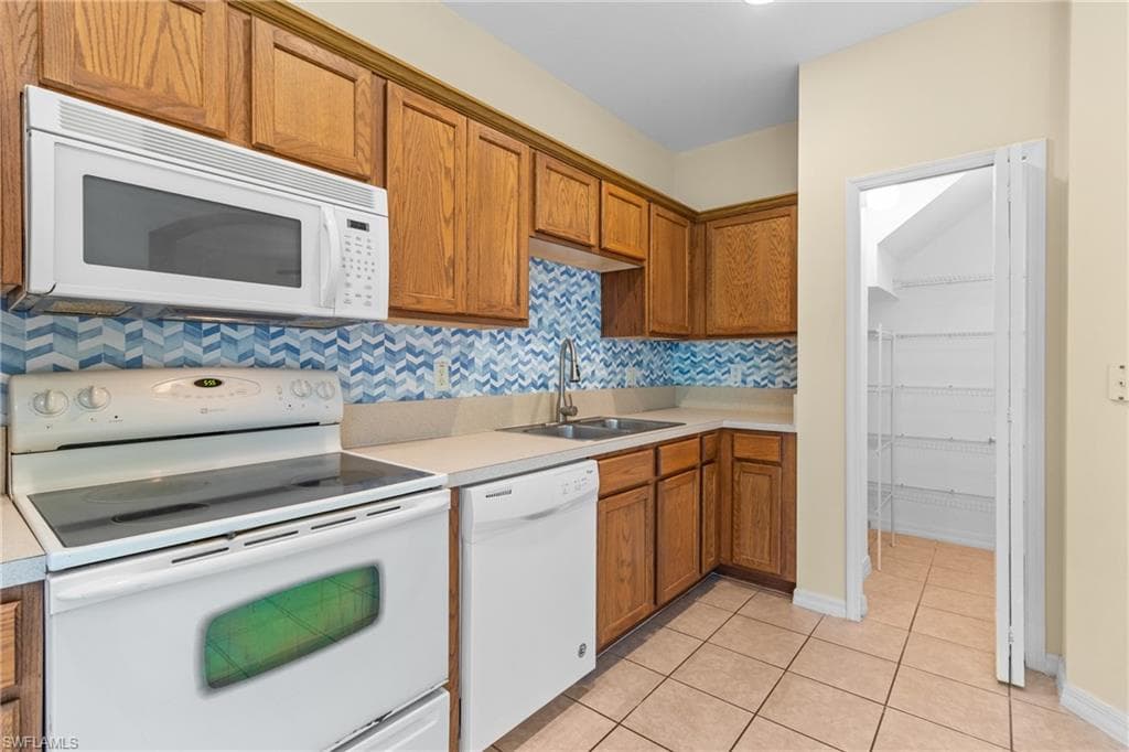 9602 Roundstone CIR, FORT MYERS FL 33967-12