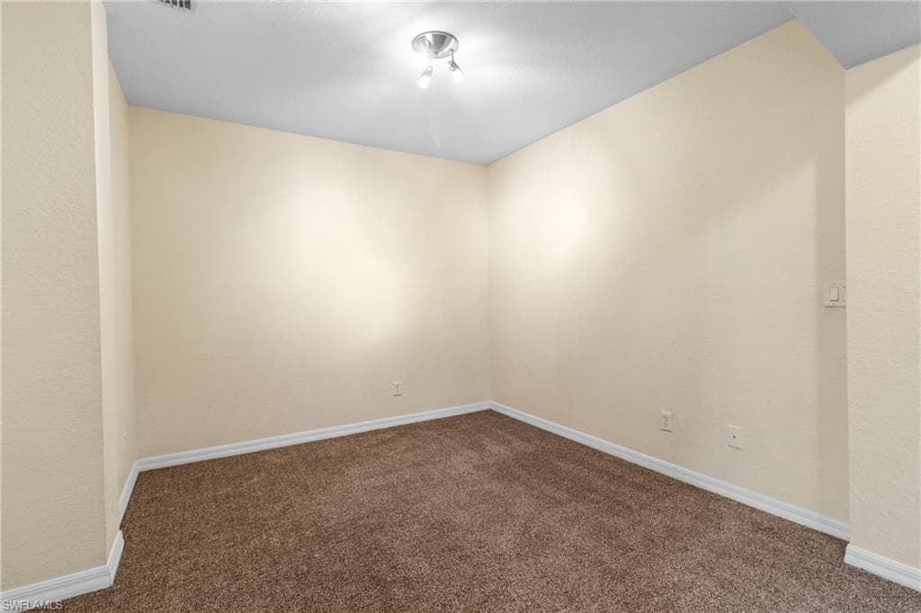 9602 Roundstone CIR, FORT MYERS FL 33967-16