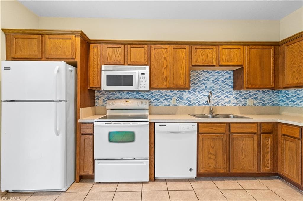 9602 Roundstone CIR, FORT MYERS FL 33967-11