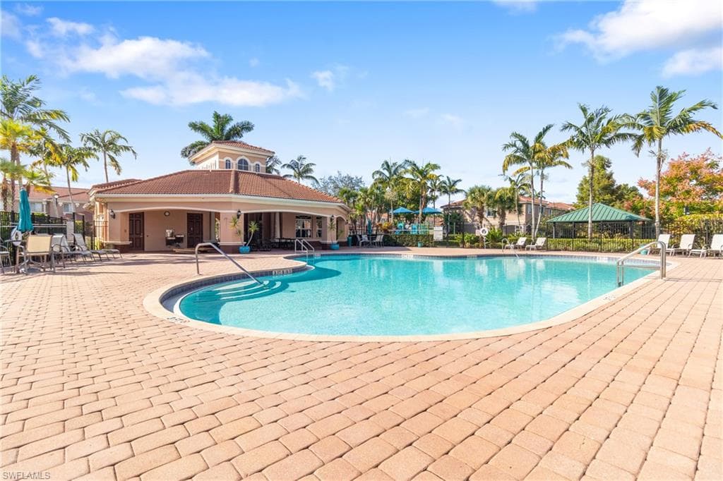 9602 Roundstone CIR, FORT MYERS FL 33967-31