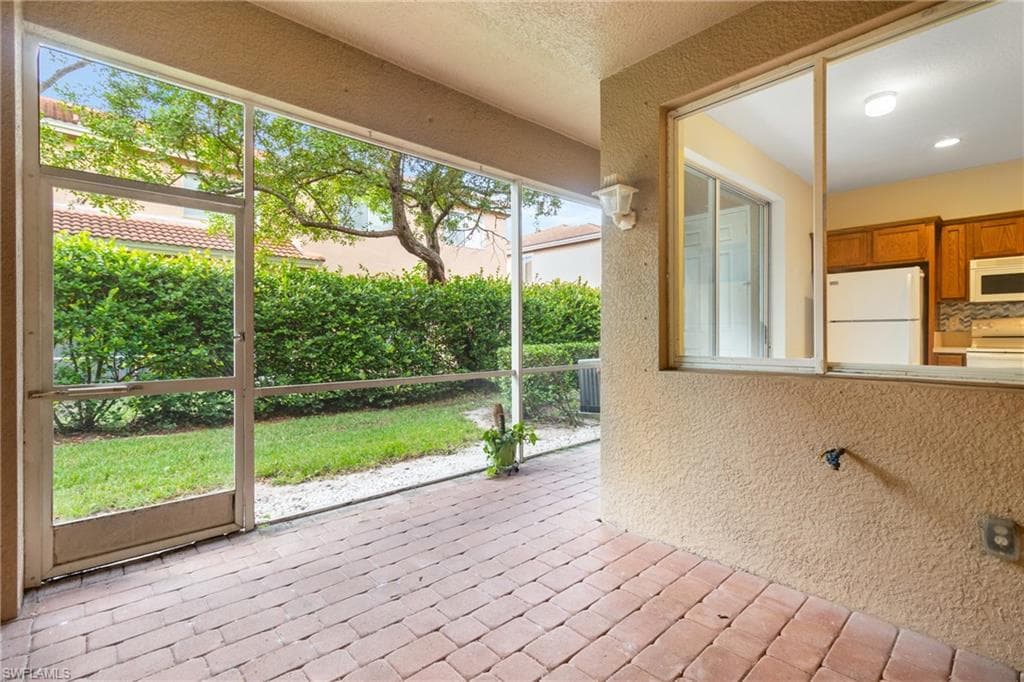 9602 Roundstone CIR, FORT MYERS FL 33967-29