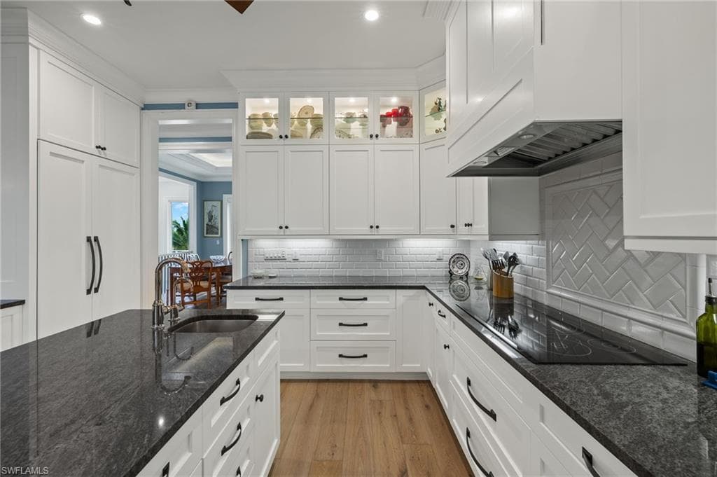 4988 Joewood DR, SANIBEL FL 33957-12