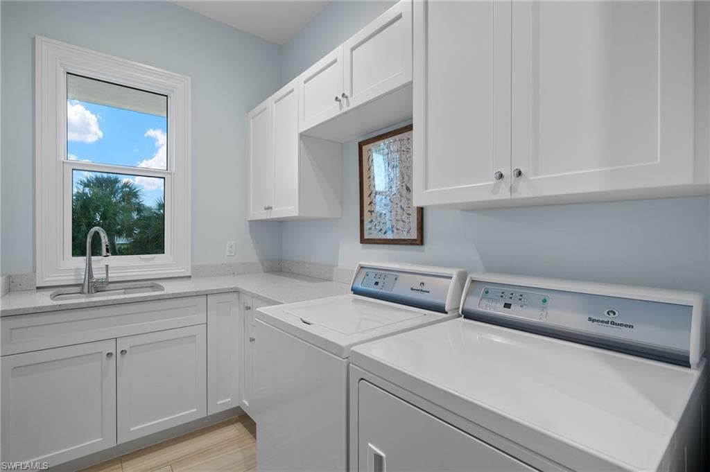 4988 Joewood DR, SANIBEL FL 33957-39