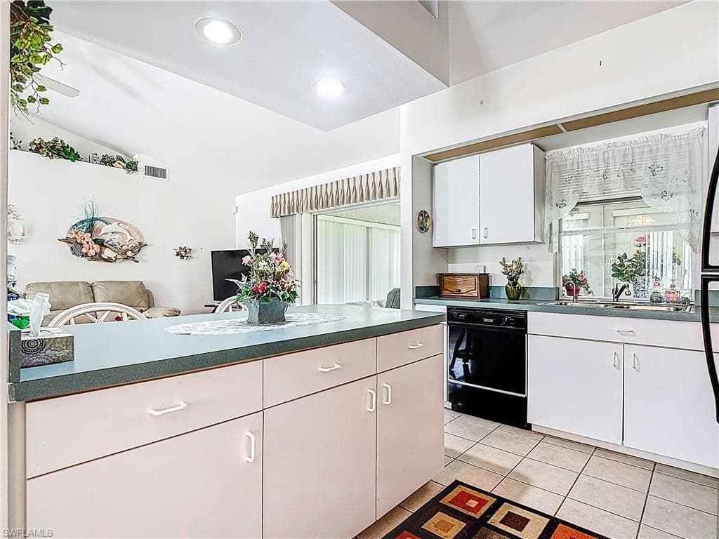 402 Chancery AVE, LEHIGH ACRES FL 33936-10