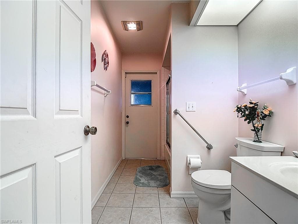 402 Chancery AVE, LEHIGH ACRES FL 33936-27