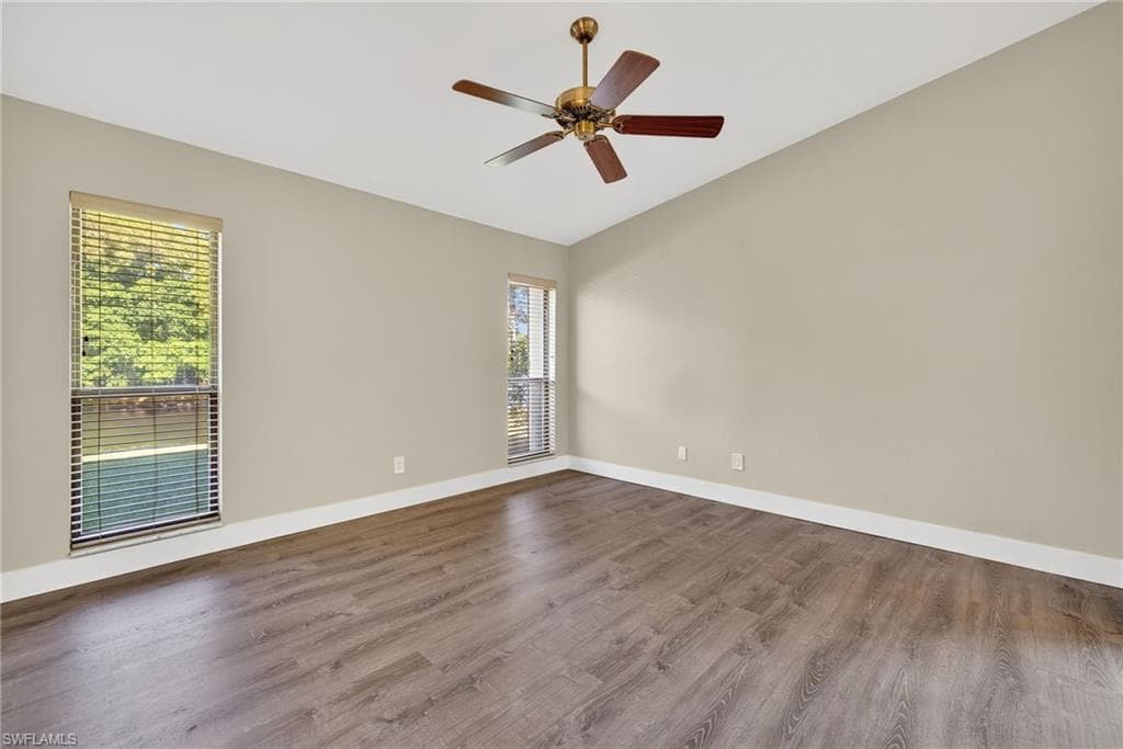 5490 Governors DR, FORT MYERS FL 33907-16