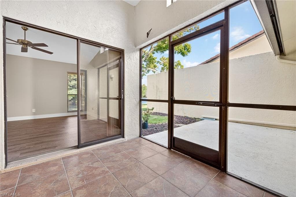 5490 Governors DR, FORT MYERS FL 33907-27